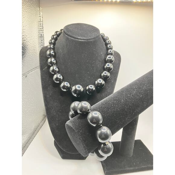 Black Gradation Beaded 19" Necklace and 1 Size 3.5" Bracelet Set! - Picture 3 of 16